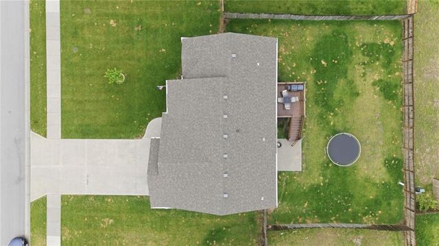 941 N Cottonwood Court, Tonganoxie, KS 66086