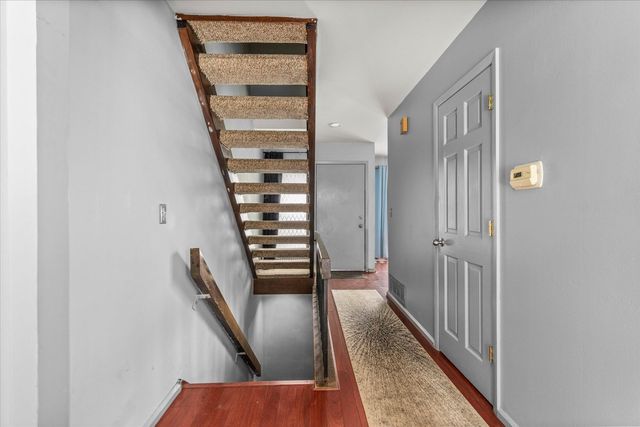 111 Aberdeen Court, Geneva, IL 60134