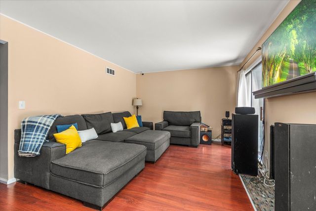 111 Aberdeen Court, Geneva, IL 60134