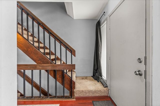 111 Aberdeen Court, Geneva, IL 60134