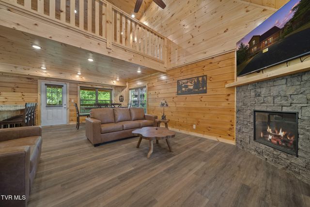 1516 Rainbow Ridge Way, Sevierville, TN 37862