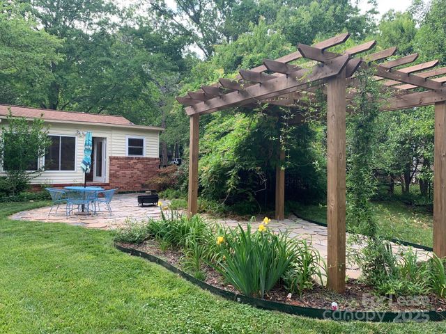 422 Fieldstone Road, Mooresville, NC 28115