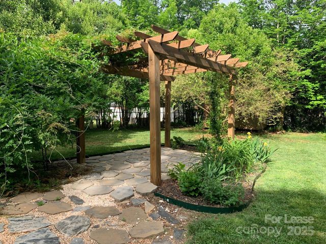 422 Fieldstone Road, Mooresville, NC 28115