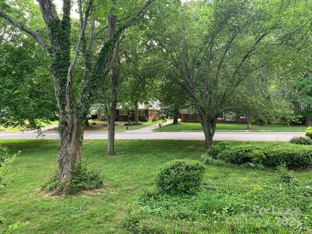 422 Fieldstone Road, Mooresville, NC 28115