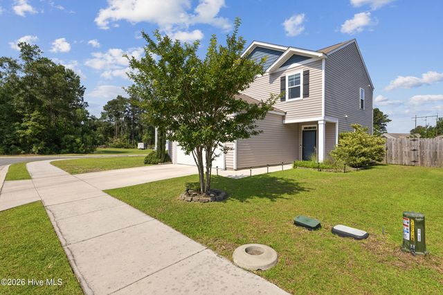 9741 Woodriff Circle NE, Leland, NC 28451