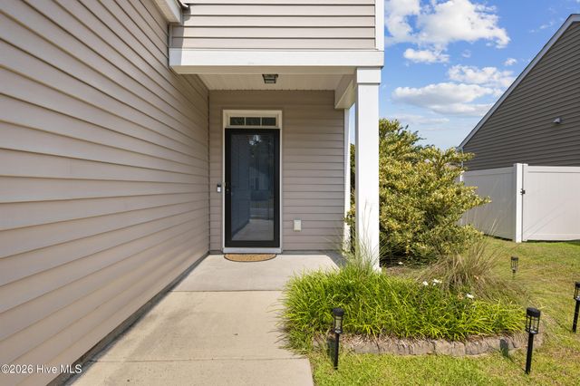9741 Woodriff Circle NE, Leland, NC 28451