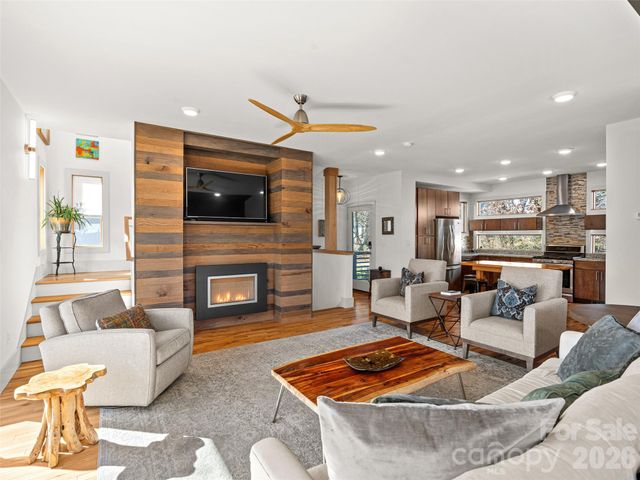 14 Sulphur Springs Road, Asheville, NC 28806