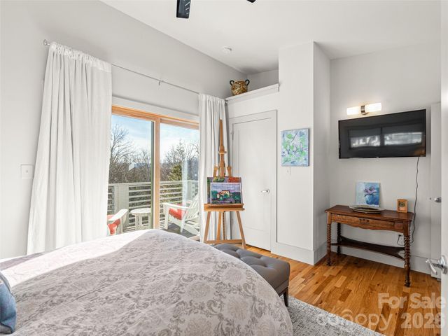 14 Sulphur Springs Road, Asheville, NC 28806