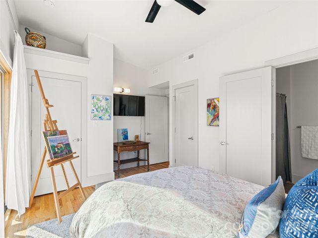 14 Sulphur Springs Road, Asheville, NC 28806