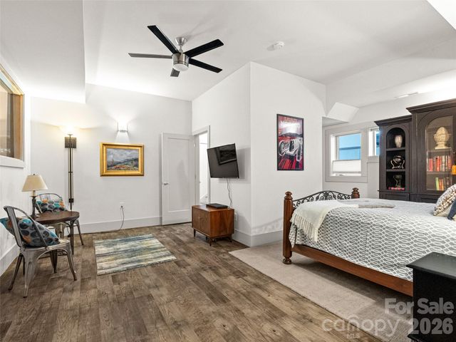 14 Sulphur Springs Road, Asheville, NC 28806