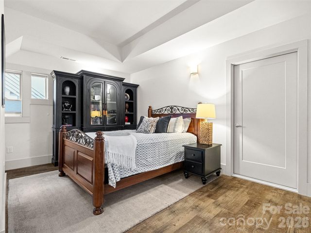 14 Sulphur Springs Road, Asheville, NC 28806