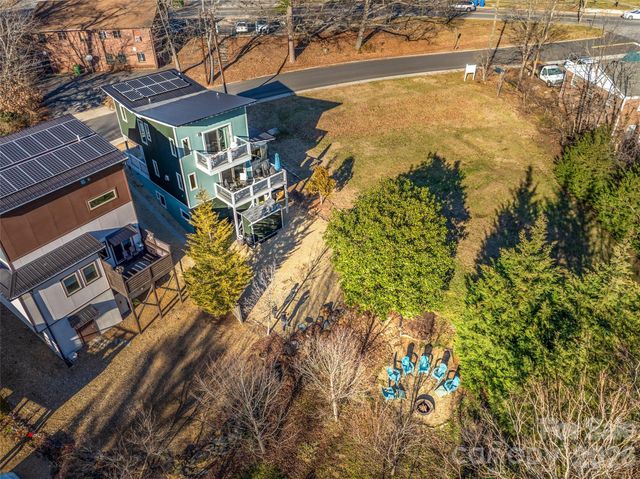 14 Sulphur Springs Road, Asheville, NC 28806