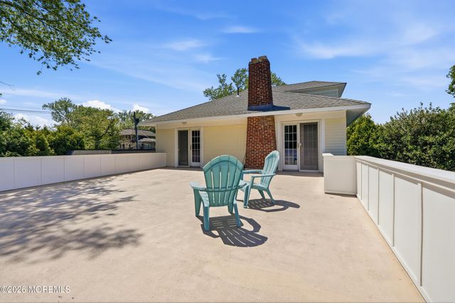 302 Grassmere Avenue, Interlaken, NJ 07712