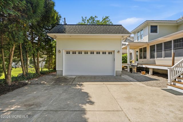 302 Grassmere Avenue, Interlaken, NJ 07712