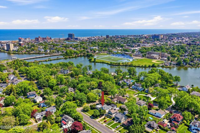 302 Grassmere Avenue, Interlaken, NJ 07712
