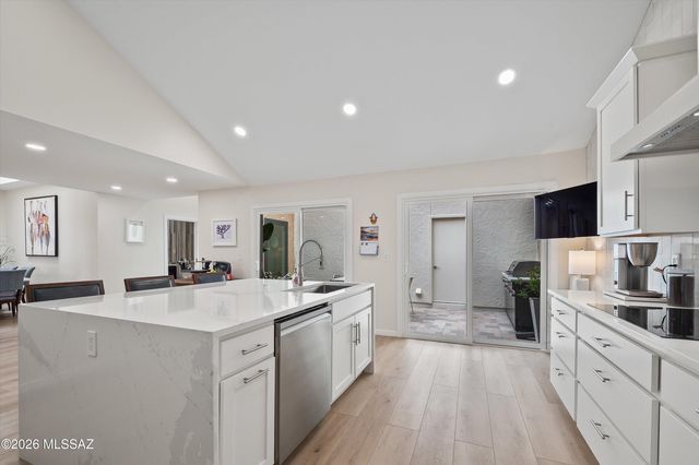 5833 N Placita Del Baron, Tucson, AZ 85718