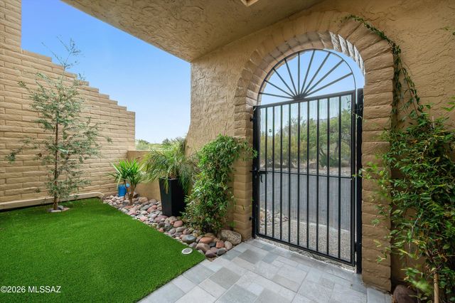 5833 N Placita Del Baron, Tucson, AZ 85718