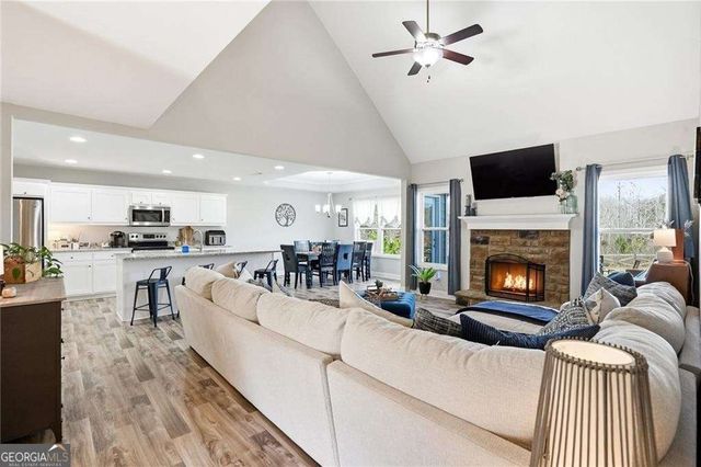 511 Grand Oaks Avenue, Bethlehem, GA 30620