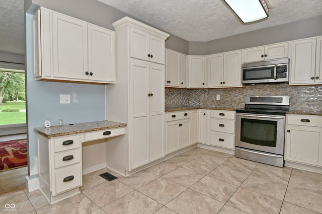 6641 W 15th Street, Indianapolis, IN 46214
