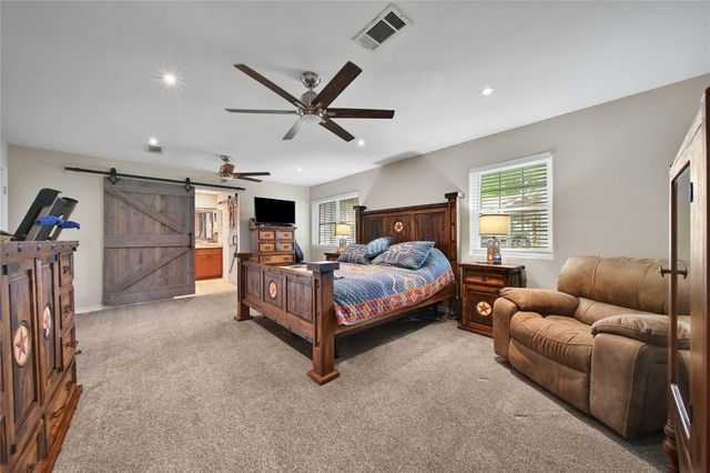 32242 Robin Lane, Waller, TX 77484