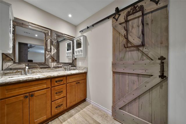 32242 Robin Lane, Waller, TX 77484
