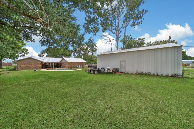 32242 Robin Lane, Waller, TX 77484
