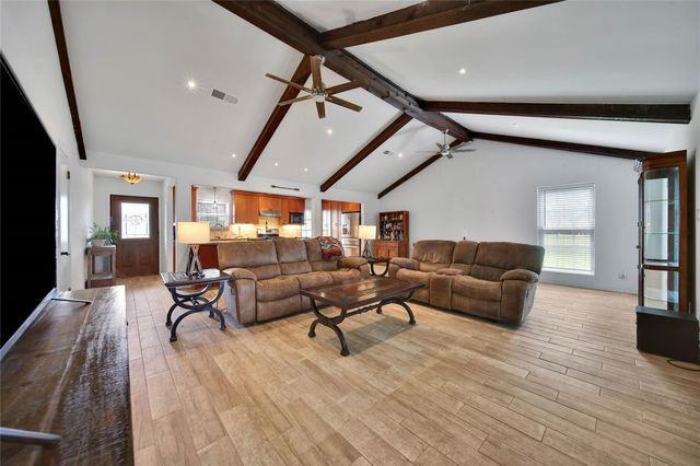 32242 Robin Lane, Waller, TX 77484