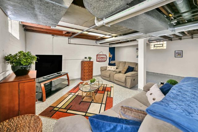 2454 Lefeber AVENUE, Wauwatosa, WI 53213