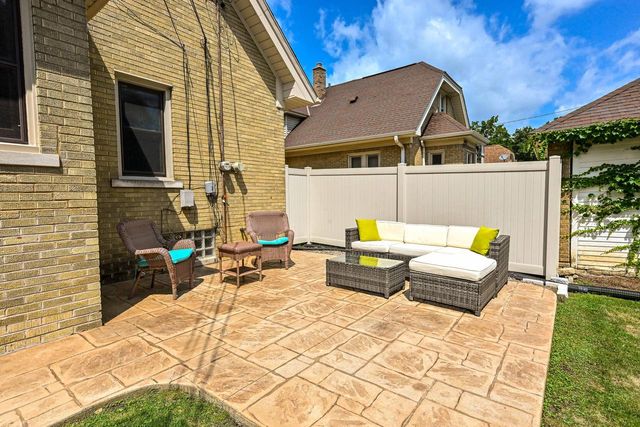 2454 Lefeber AVENUE, Wauwatosa, WI 53213