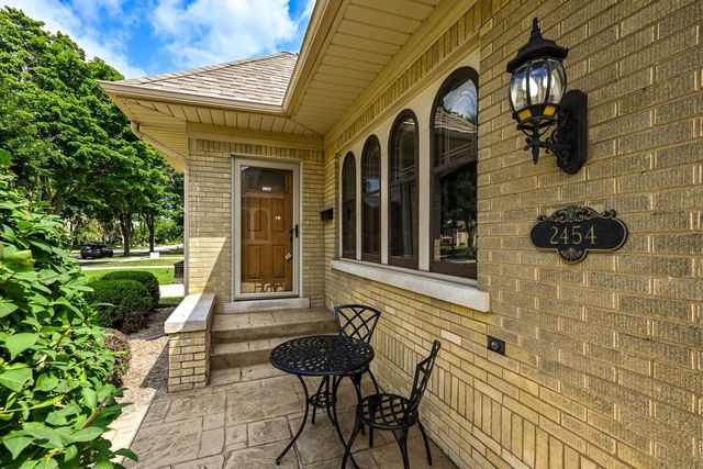 2454 Lefeber AVENUE, Wauwatosa, WI 53213