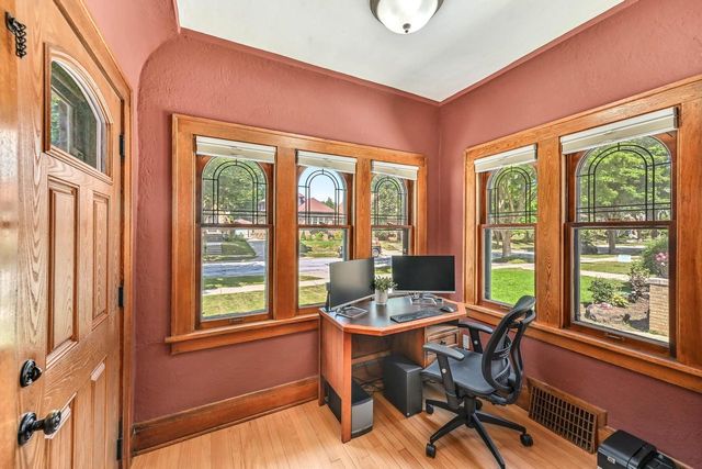 2454 Lefeber AVENUE, Wauwatosa, WI 53213