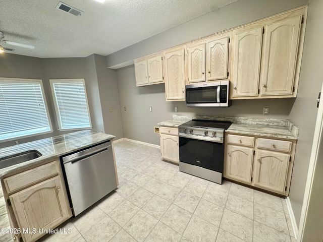 5960 Southridge Drive, Olive Branch, MS 38654