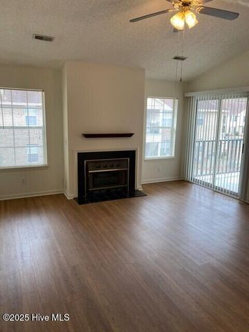 2914 Mulberry Lane F, Greenville, NC 27858