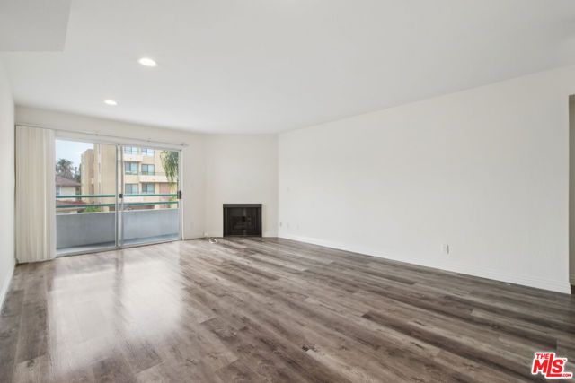 870 Crenshaw Boulevard 202, Los Angeles, CA 90005