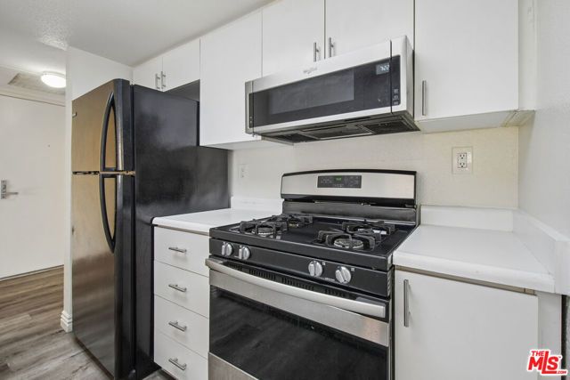 870 Crenshaw Boulevard 202, Los Angeles, CA 90005