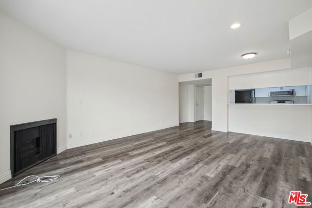 870 Crenshaw Boulevard 202, Los Angeles, CA 90005