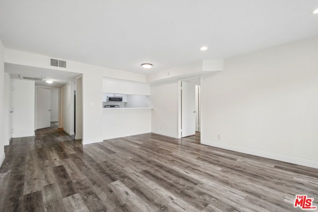 870 Crenshaw Boulevard 202, Los Angeles, CA 90005