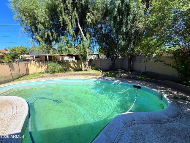 6116 W MONTEREY Way, Phoenix, AZ 85033