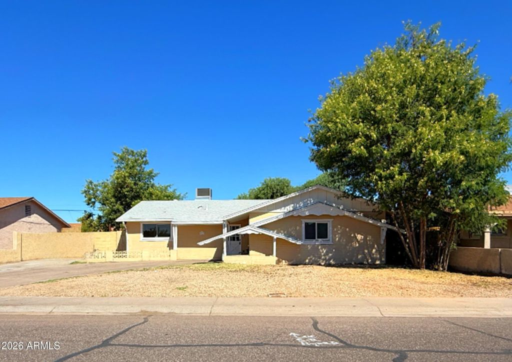 6116 W MONTEREY Way, Phoenix, AZ 85033