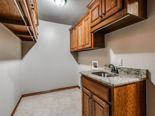 104 Stotts Road, Mcloud, OK 74851