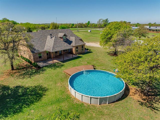 104 Stotts Road, Mcloud, OK 74851