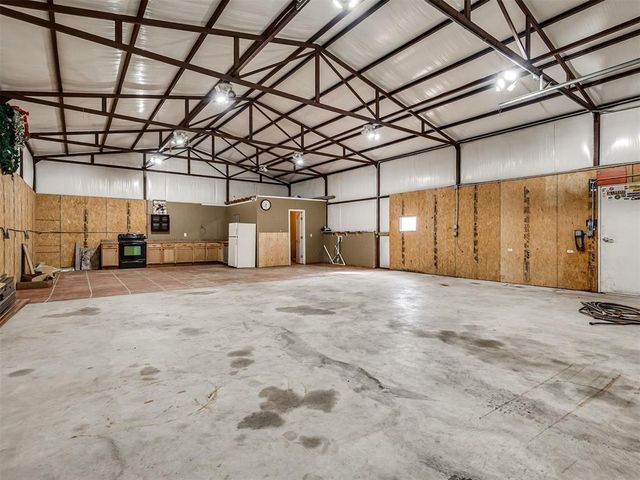 104 Stotts Road, Mcloud, OK 74851