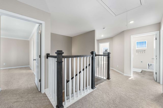 719 Reflections Ln, Pleasant View, TN 37146