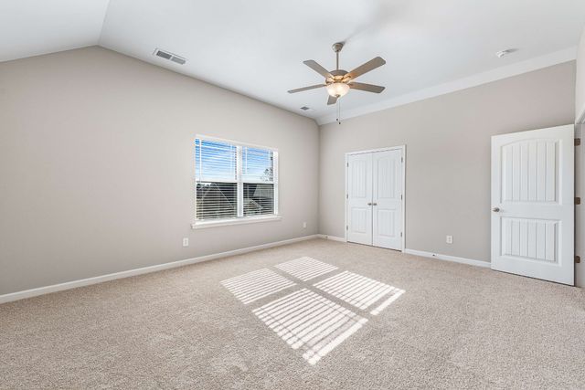 719 Reflections Ln, Pleasant View, TN 37146