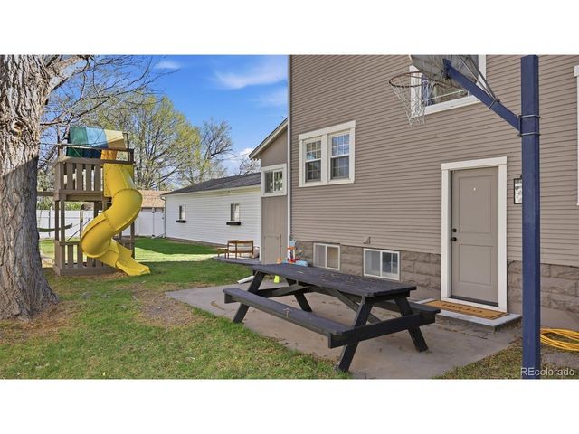 310 Taylor St, Sterling, CO 80751