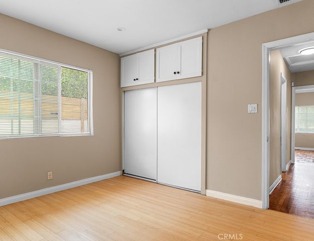 16637 Victory Boulevard, Van Nuys, CA 91406