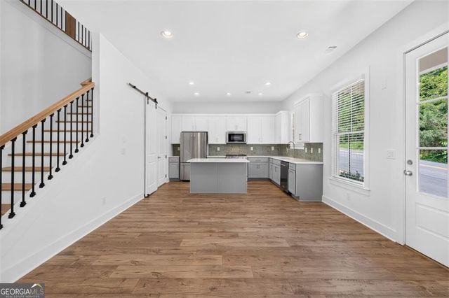 5619 Pine Street, Flowery Branch, GA 30542