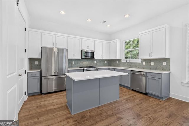 5619 Pine Street, Flowery Branch, GA 30542