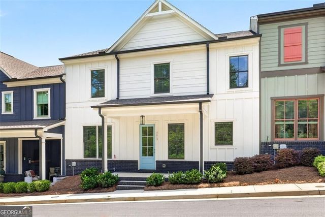 5619 Pine Street, Flowery Branch, GA 30542