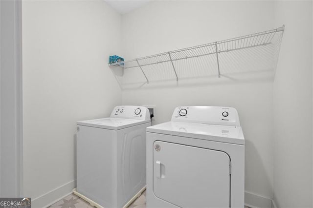 5619 Pine Street, Flowery Branch, GA 30542